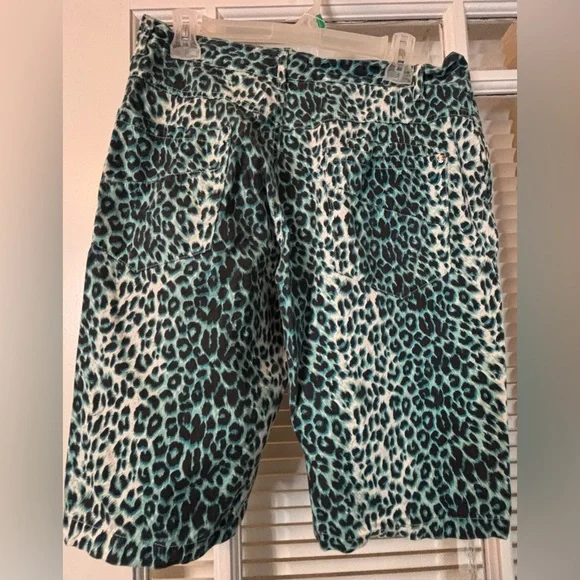 Leopard Print Shorts-Size 34 - Picture 2 of 6